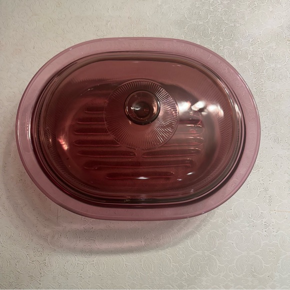 Corningware Visions Cranberry 4 qt Oval Ribbed Roasting Dish with Lid V-34-C - Picture 4 of 10